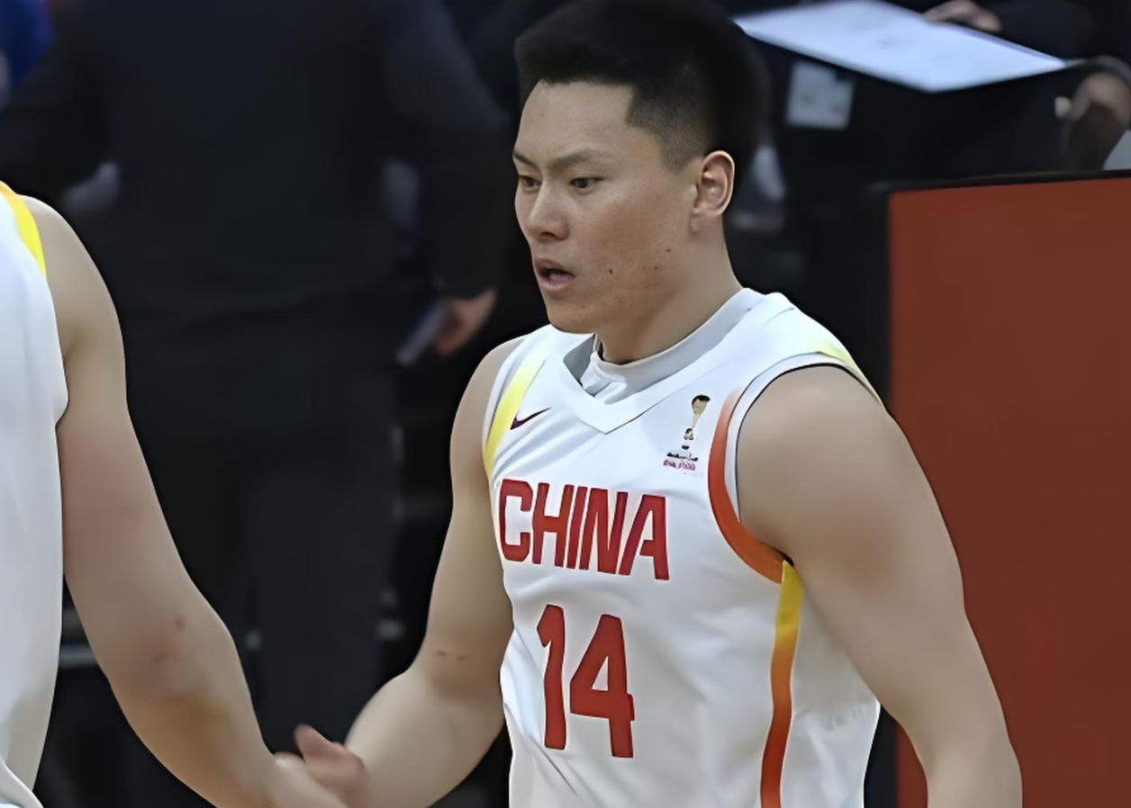 178体育直播-有情有义！上海队特地给李弘权放长假，让其享受“奶爸”时光